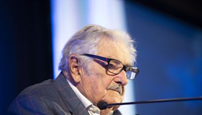 Peña dialoga con Mujica sobre "desafíos" para el desarrollo y progreso de la región