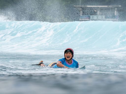 Who Is Siqi Yang? Meet China’s First-Ever Olympic Surfer.