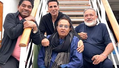 Housefull 5: Johnny Lever shares fun BTS picture with Akshay Kumar and Ranjeet!