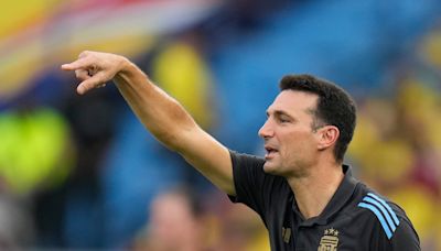 Argentina perdió contra Colombia y Lionel Scaloni tuvo críticas al horario y a la imagen del VAR