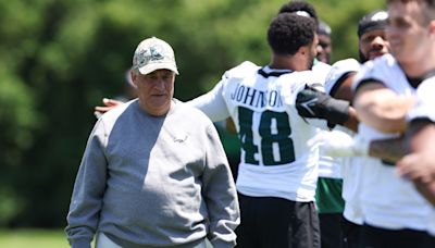 Vic Fangio on Eagles’ biggest position battles: CB, LB, and maybe edge rusher