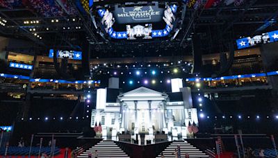 ...Donald Trump’s Republican National Convention: Tucker Carlson And Amber Rose Among Celebrities; Melania Trump Not On ...