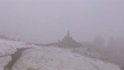 Temperaturen sinken: Schnee und Eis auf dem höchsten Berg der Rhön