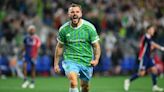 Jordan Morris scores two late goals to rally Sounders to 3-2 victory over Dallas