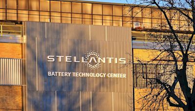 Stellantis veut encore faire des économies : des constructeurs sur la sellette ?