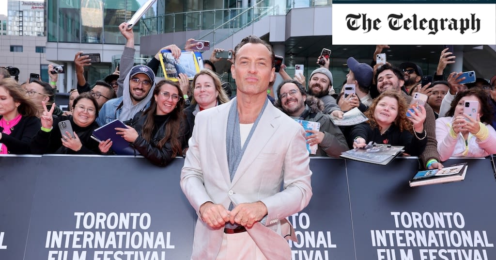 Jude Law suggests he wouldn’t bow to members of the Royal family