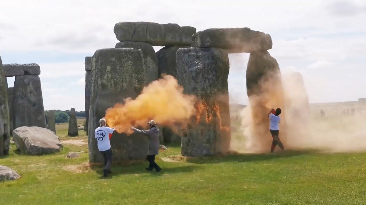 Just Stop Oil protesters cover Stonehenge in orange paint ahead of summer solstice