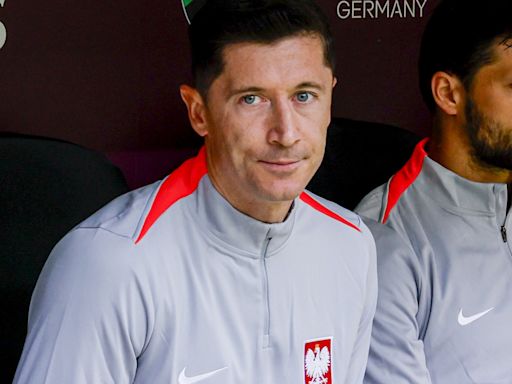 Why isn't Robert Lewandowski playing for Poland against Netherlands?