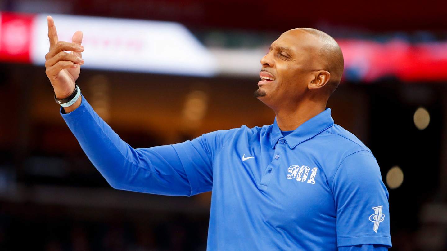 Memphis's Penny Hardaway Purges Staff With Four Abrupt Assistant Firings