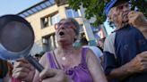 Serbia: Nuevas protestas amenazan el plan de extracción de litio respaldado por la UE