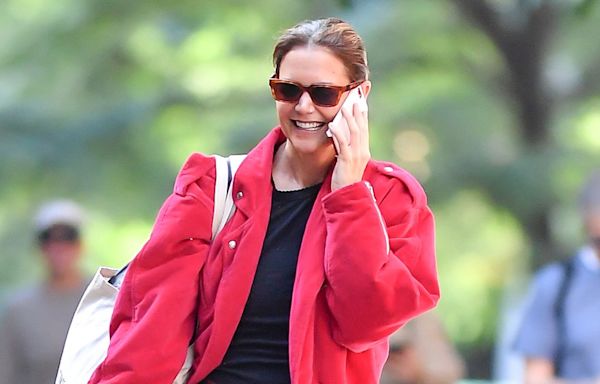 Katie Holmes Gives a Very "Katie" Outfit Formula the Fall Revamp