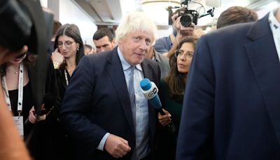 Boris Johnson pressures Starmer and Biden to let Ukraine use long-range missiles after Zelensky meeting