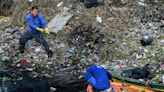 塑膠為患水上漂 馬尼拉大舉部署巡水員清垃圾
