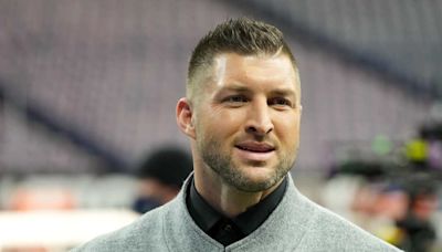 Tim Tebow 'Can't Wait' for Quarterback Matchup Between Colorado-Nebraska