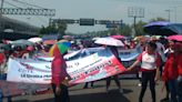 Maestros de la CNTE advierten que no se irán del Zócalo, pero permitirán cierre de campaña de Sheinbaum | EN VIVO