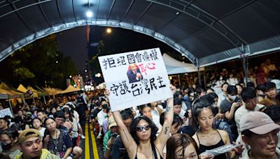 Taiwan Lawmakers Defy Protesters, Still Look to Pass Bill