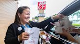 La primera mujer en dirigir un Chick-fil-A en Miami-Dade es de Hialeah. Conoce a esta exitosa latina