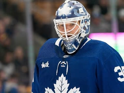 Sheldon Keefe pulls Ilya Samsonov from the net in Game 4.