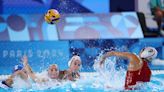 La selección femenina de waterpolo sacude el muro griego