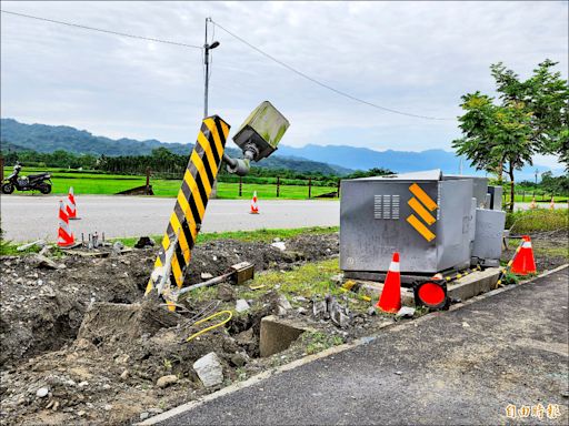 開車撞壞瑞穗測速桿 40萬飛了