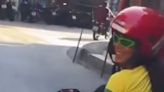 Anitta anda de moto em comunidade no Rio e bumbum empinadinho chama a atenção | Celebridades | O Dia