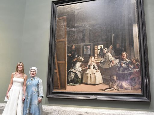 La esposa de Sánchez visita el Museo del Prado junto a la esposa del presidente Erdogan