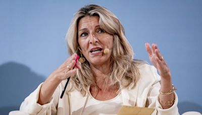 La vicepresidenta de España criticó a Milei tras su llegada al país: “Vuelve con los recortes y el autoritarismo”