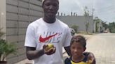 Video: Moisés Caicedo le cumplió el sueño a un pequeño fanático