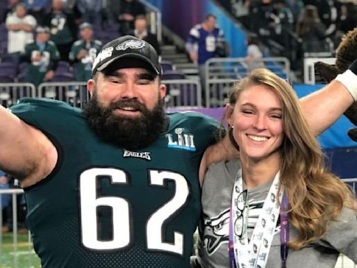 WATCH: Jason Kelce Hilariously Accused of Cheating in Arm Wrestling Against Rugby Star Nicole Heavirland by Wife Kylie