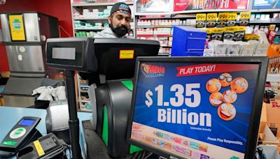 $1bn lotto winner accused in lawsuit of lying about promise to share funds with family