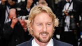 Roban a Owen Wilson las llantas de su Tesla