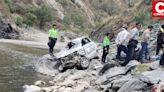 Vehículo cae a abismo en la ruta Huancayo – Ayacucho y deja dos muertos