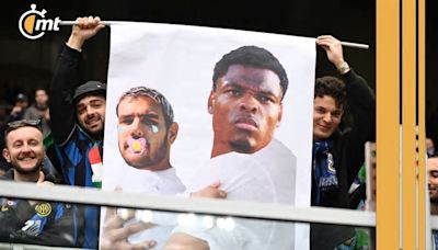 Inter de Milán celebra título con desfile y jugador se 'burla' del Milan con pancarta