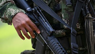 Colombia starts talks with a third guerrilla group