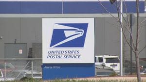 More Georgia lawmakers to tour Palmetto USPS facility amid ongoing delays