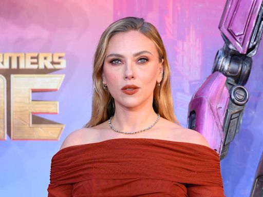 Scarlett Johansson’s Latest Red Carpet Look Features the Season’s Hottest Color