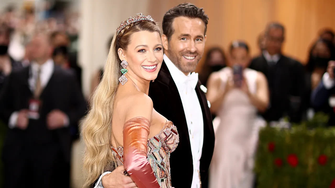 Blake Lively bluntly responds to Ryan Reynolds divorce rumors