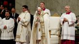 En la vigilia pascual, el papa Francisco alienta la esperanza en medio de "gélidos vientos de guerra"