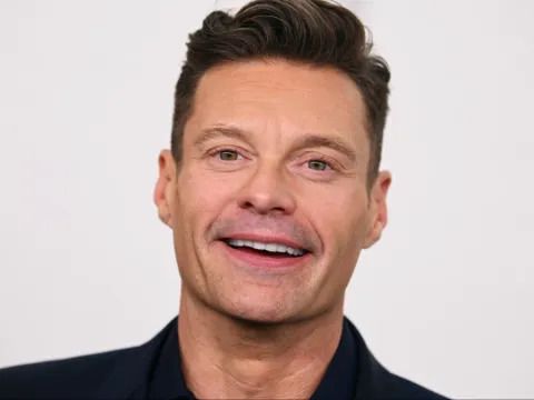 Who Is Ryan Seacrest Dating? Girlfriend & Relationship History