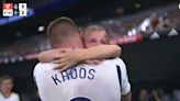 Será recordada como la mejor despedida a un jugador del Madrid: vean a Kroos y saquen el pañuelo