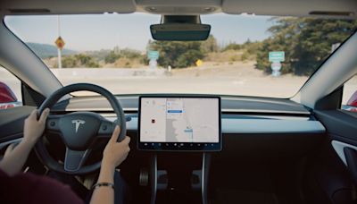 Tesla is pushing a free one-month trial of its FSD Beta driver-assistance software to US customers