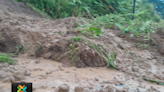 Decenas de personas están atrapadas por dos derrumbes entre Arenal y Tilarán | Teletica