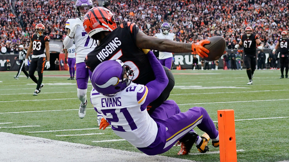 Bengals wide receiver Higgins reportedly ending holdout and signing franchise tag