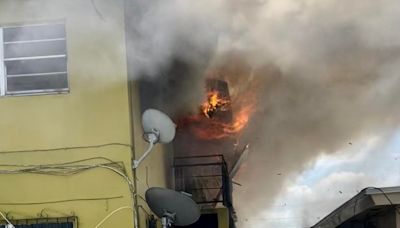 Fire crews contain apartment fire in Belle Glade, nearby buildings damaged from heat