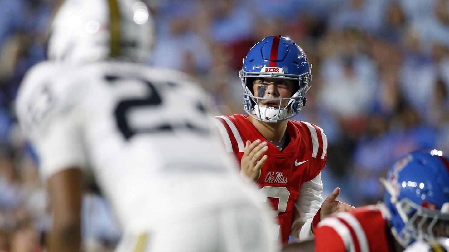 Jaxson Dart Among Highest-Graded Returning SEC Quarterbacks in 2024