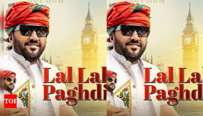 Kirtidan Gadhvi drops new track 'Lal Lal Paghdi' amidst Pre-Navratri tour | Gujarati Movie News - Times of India