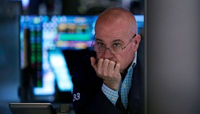 Stock market today: Falling tech stocks drag Wall Street lower again