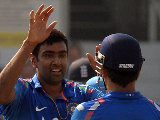 MS Dhoni 'Didn't Even Know Someone Like Me Existed...': Ashwin Recalls Getting the Wicket That Changed Everything - News18