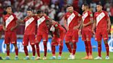 Perú aplaude a su selección en medio de los lamentos de los futbolistas