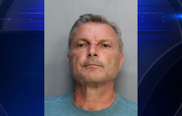 Man arrested after video shows him choking child at Sunny Isles Beach park - WSVN 7News | Miami News, Weather, Sports | Fort Lauderdale